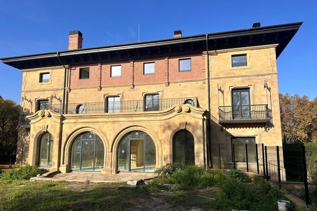 Palacio Marqués de Olaso rehabilitado para 11 viviendas en Neguri – GAL2 Arquitectos