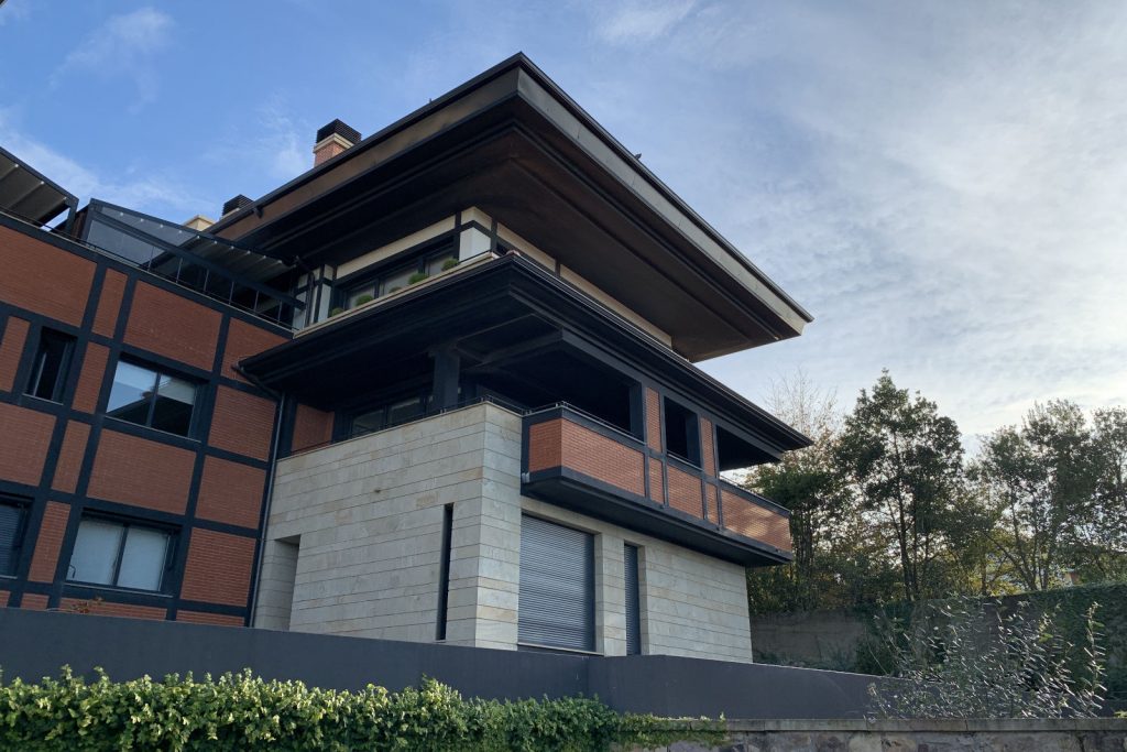 Edificio residencial de 16 viviendas en Neguri